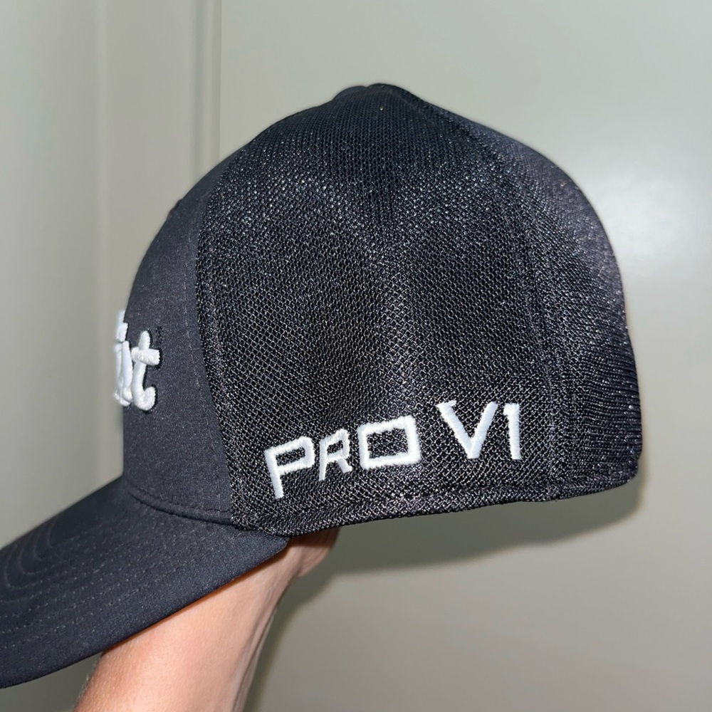 Foot Joy FJ Titleist Pro V1 FJ Hat CapStrap Back Black Embroidered Logo Golf S/M - Picture 4 of 7